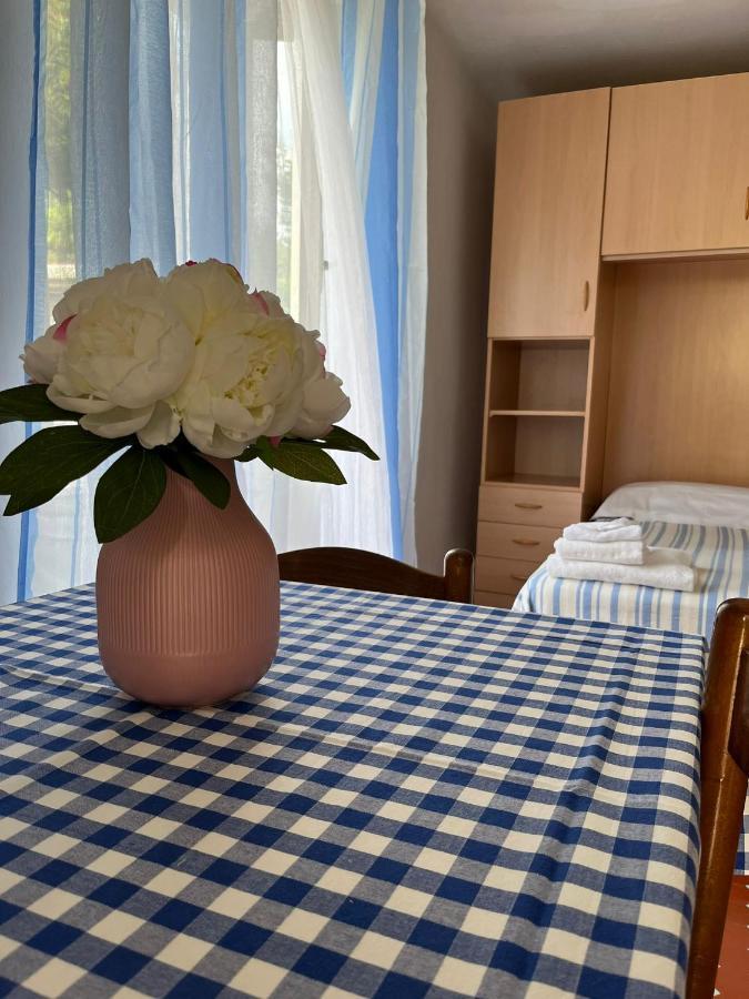 Casa Violetta Bed & Breakfast Marina di Massa Extérieur photo