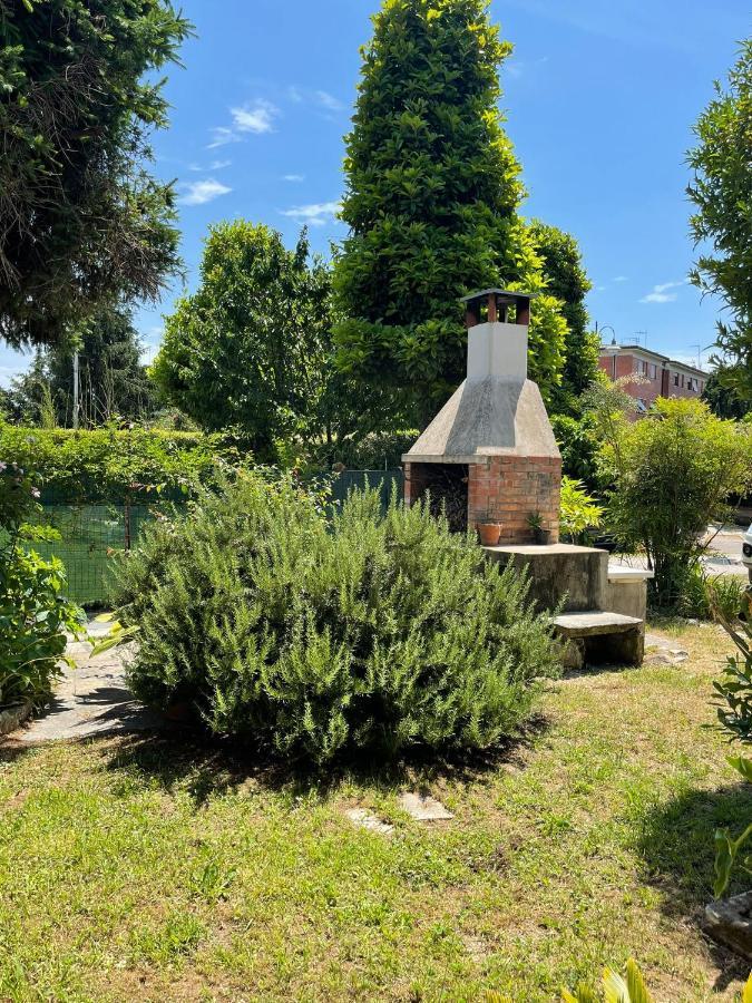 Casa Violetta Bed & Breakfast Marina di Massa Extérieur photo