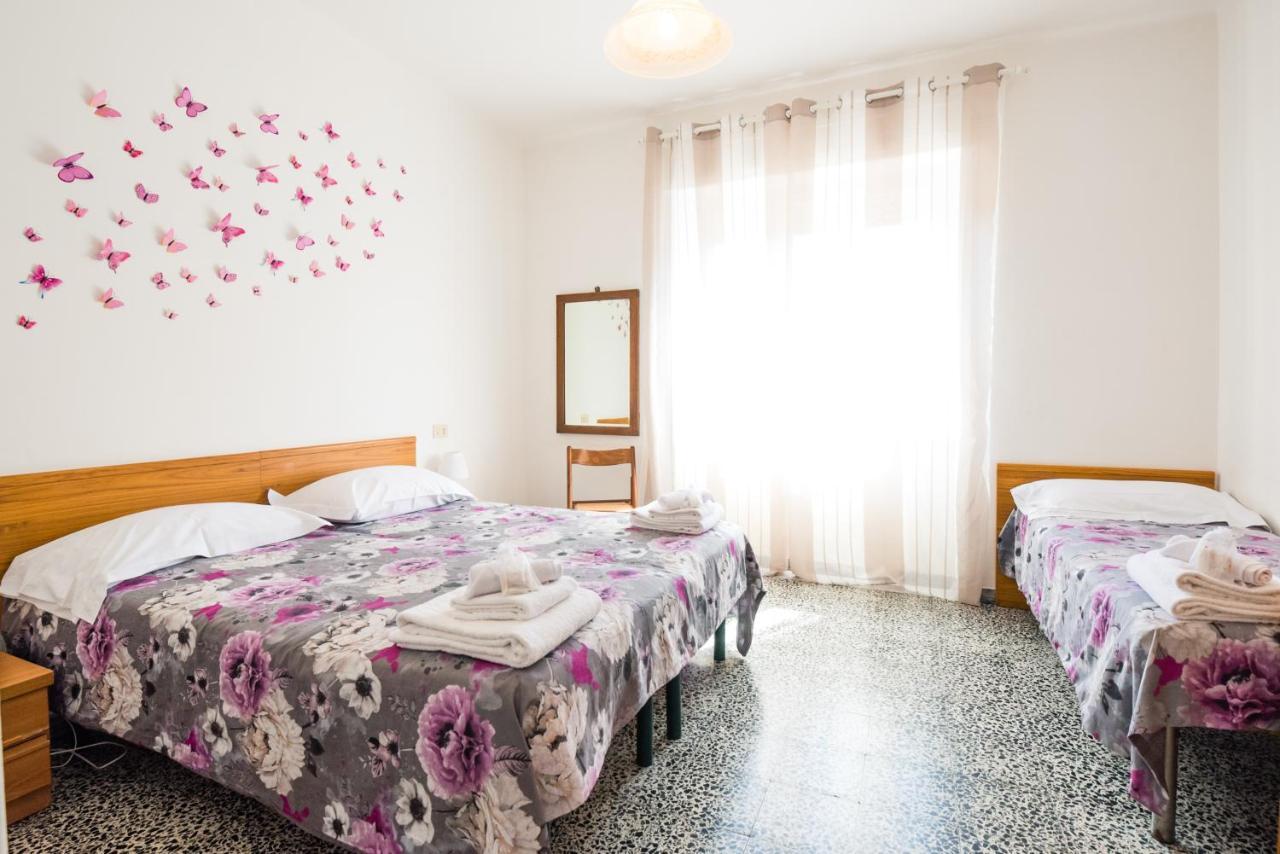 Casa Violetta Bed & Breakfast Marina di Massa Extérieur photo