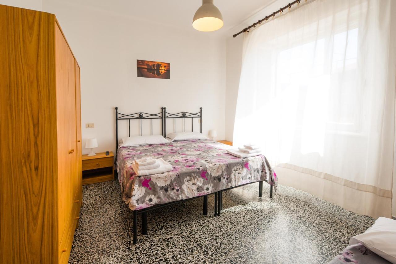 Casa Violetta Bed & Breakfast Marina di Massa Extérieur photo