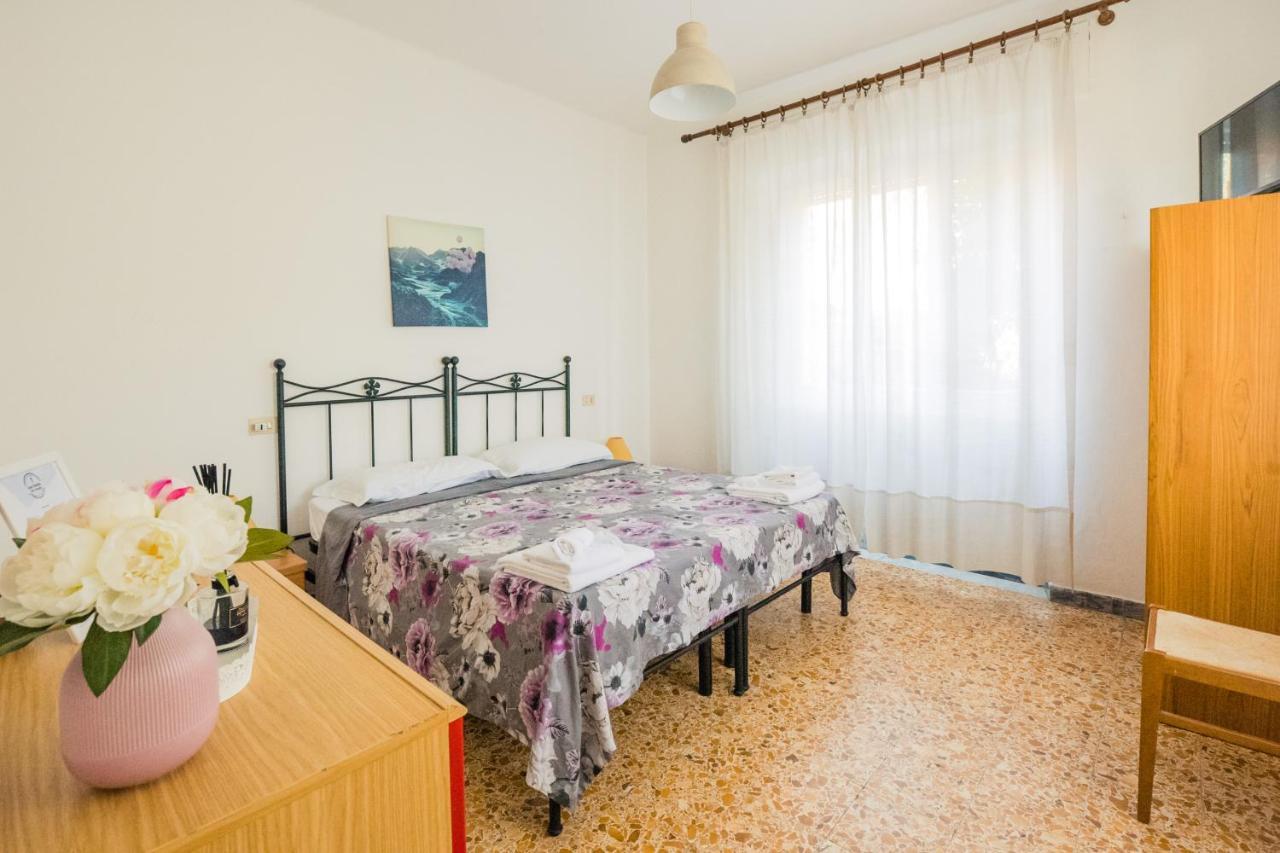 Casa Violetta Bed & Breakfast Marina di Massa Extérieur photo