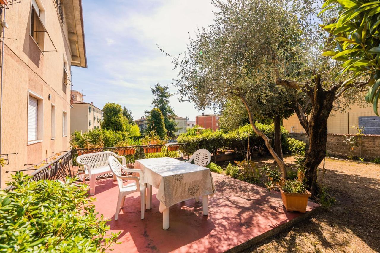 Casa Violetta Bed & Breakfast Marina di Massa Extérieur photo