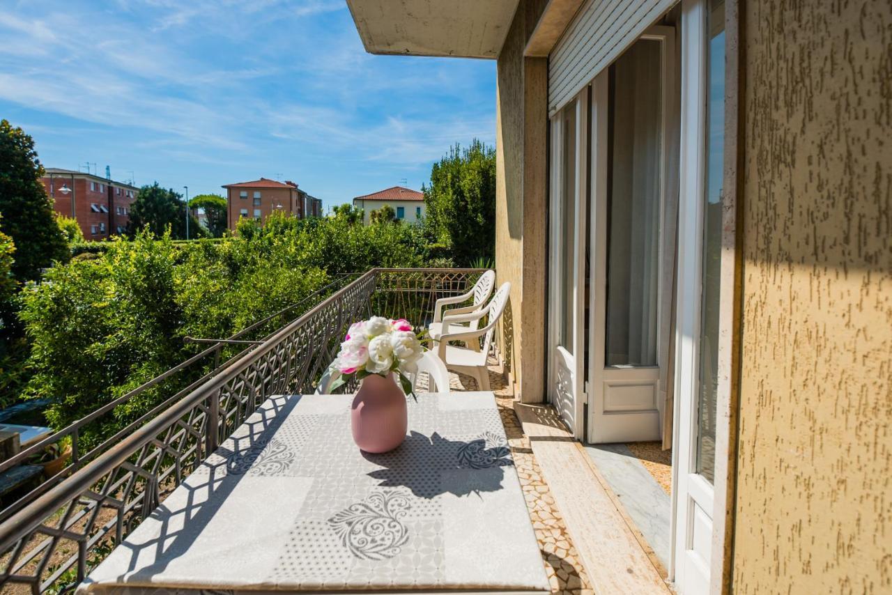 Casa Violetta Bed & Breakfast Marina di Massa Extérieur photo