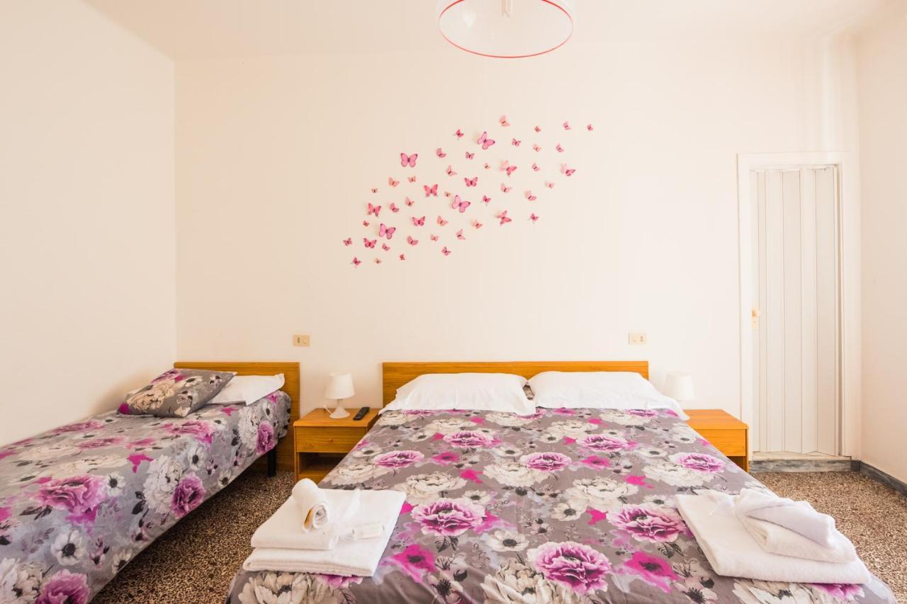 Casa Violetta Bed & Breakfast Marina di Massa Extérieur photo