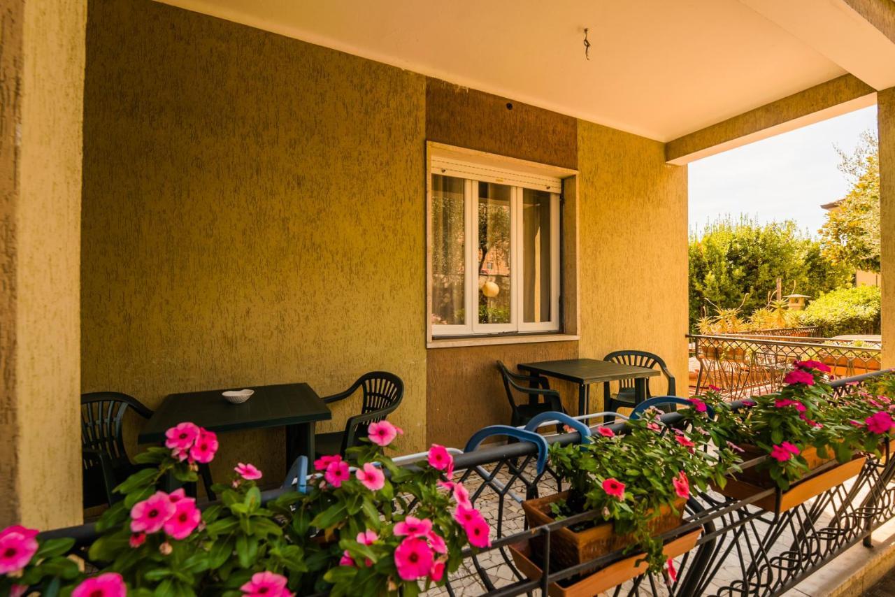Casa Violetta Bed & Breakfast Marina di Massa Extérieur photo