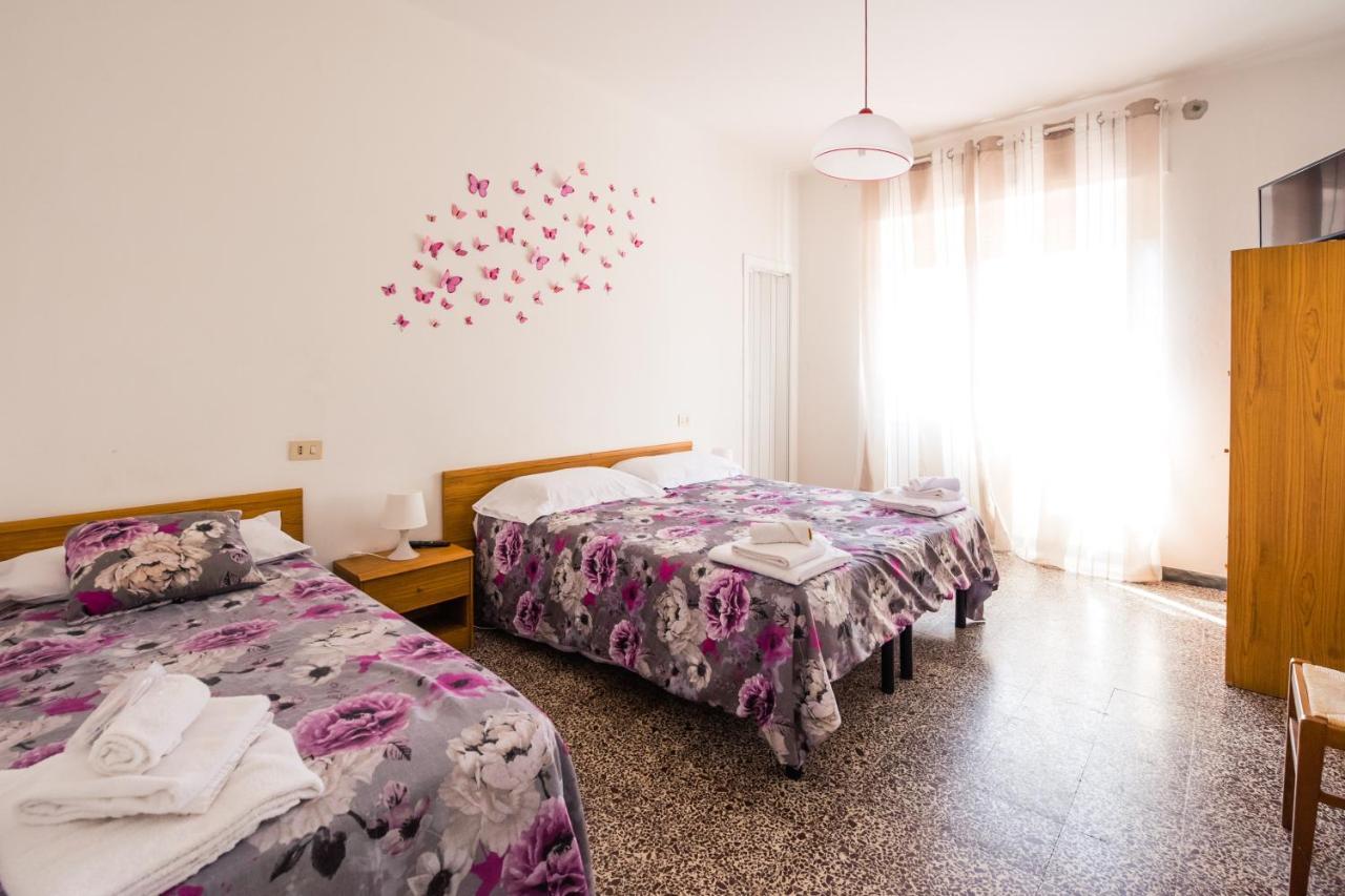 Casa Violetta Bed & Breakfast Marina di Massa Extérieur photo